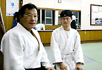 �I