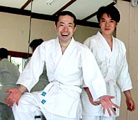 �I