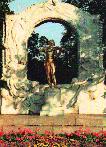 シュトラウス像の写真